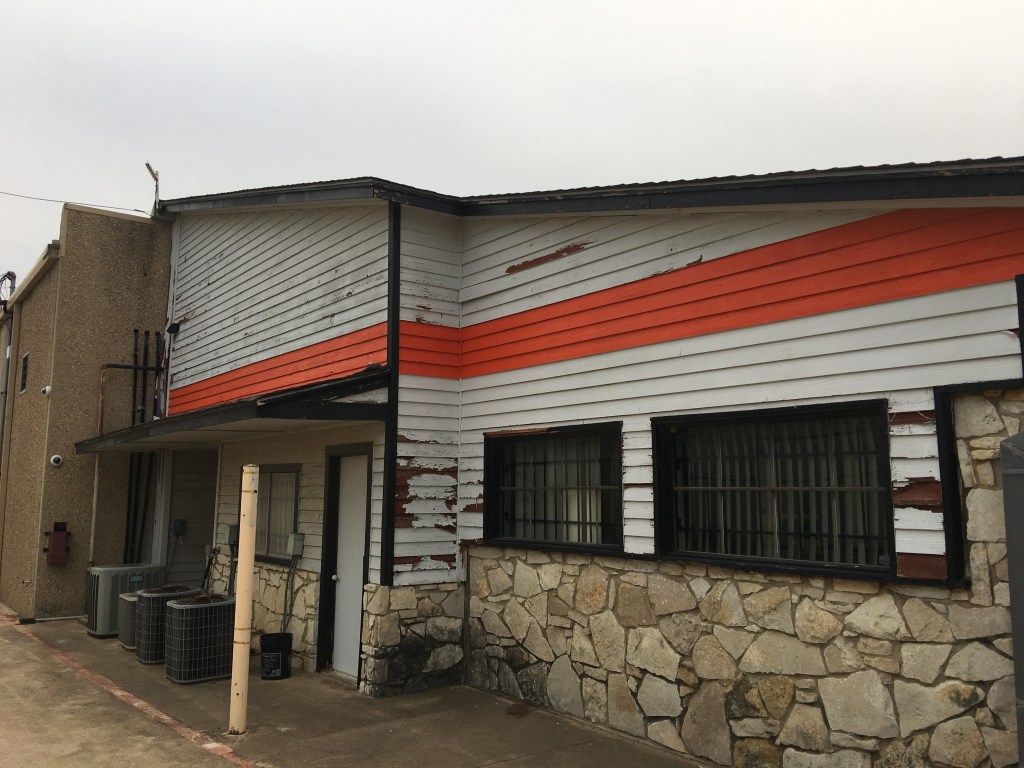 Exterior commercial painting