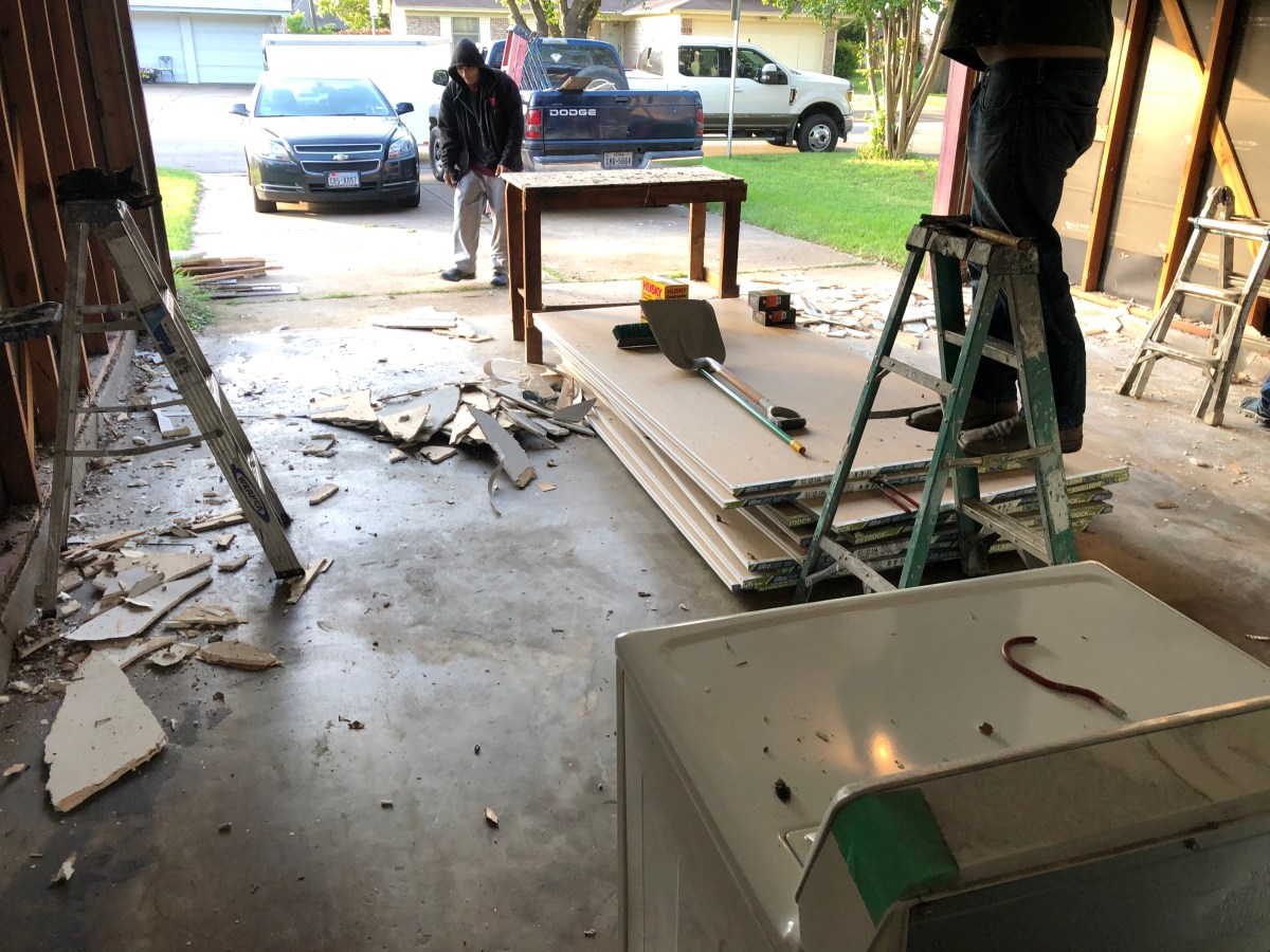 Expert Residential & Commercial Painting, Repairs & Remodeling in Saginaw, TX Landmark Property&nbsp;Services