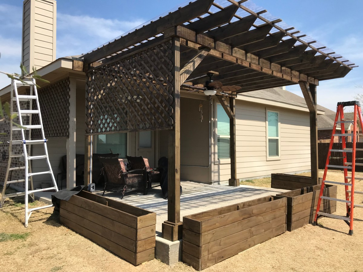 Professional Interior & Exterior Staining Services in Fort Worth, TX – Deck, Fence & Cabinet&nbsp;Staining